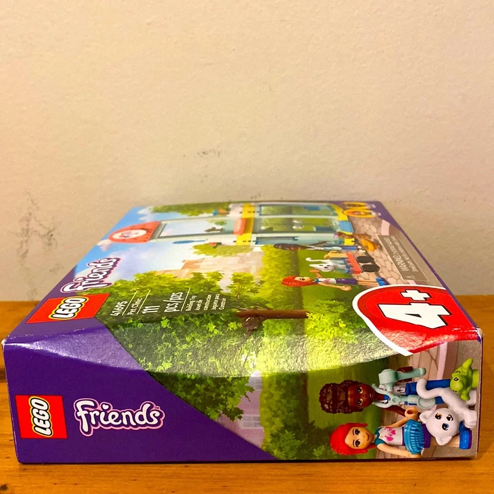 Lego Friends 41695 Pet Clinic 111 pcs New in Box